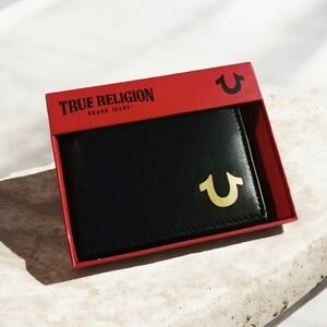 True Religion Men's Leather Wallet RFID Shield Black/Gold NWT